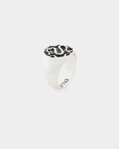 Wild for the Weekend Serpentine Dragon Signet Ring Silver