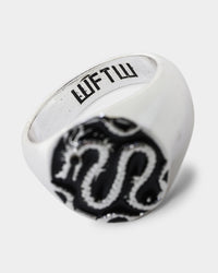 Wild for the Weekend Serpentine Dragon Signet Ring Silver