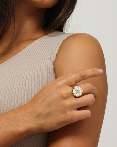 Wild For The Weekend Octagon Sun Signet Ring (Medium) Gold