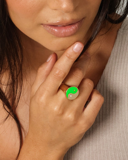 Wild For The Weekend Yin Yang Signet Ring (Large) Gold