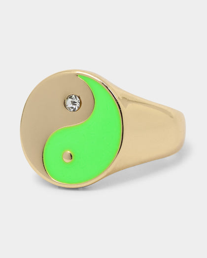 Wild For The Weekend Yin Yang Signet Ring (Medium) Gold