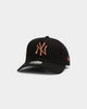 New Era Women's New York Yankees 9FORTY A-Frame Strapback Black/Rose Gold
