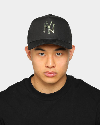New Era New York Yankees 'Metal Badge' 9FORTY A-Frame Black/Gold Metal