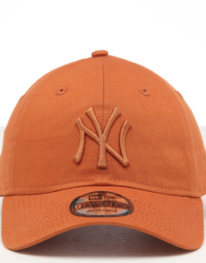 New Era New York Yankees 9TWENTY Cloth Strapback Burnt Orange