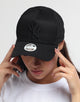 New Era Women's New York Yankees 9FORTY A-Frame Snapback Black/Navy Stripe