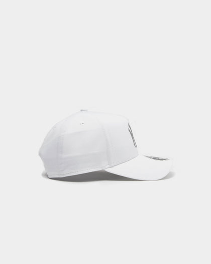 New Era New York Yankees 'Reflective Logo' 9FORTY A-Frame Snapback White/3M