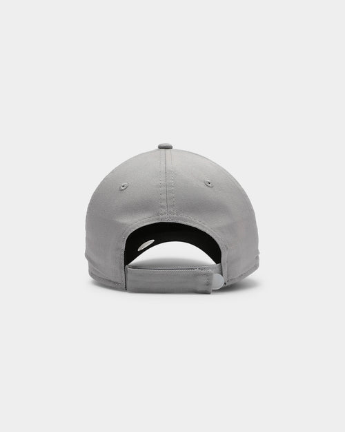 New Era Women's New York Yankees 9FORTY GLD HT Strapback Grey