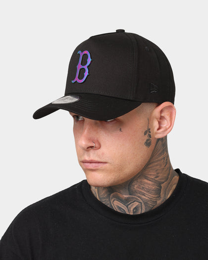 New Era Boston Red Sox Metal Badge 9FORTY K-Frame Snapback Black/Iridescent