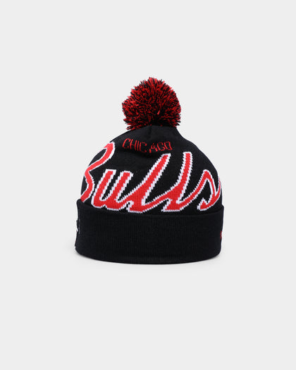 Mitchell & Ness Chicago Bulls Script Burst Pom Beanie Black