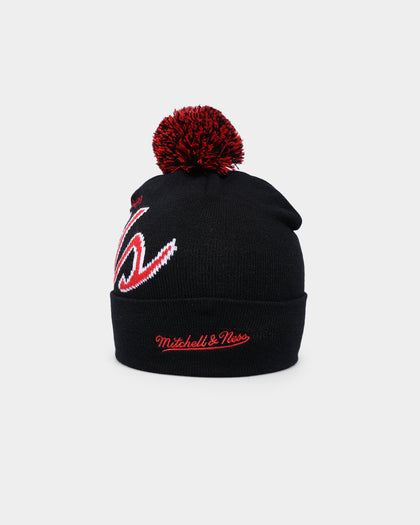Mitchell & Ness Chicago Bulls Script Burst Pom Beanie Black