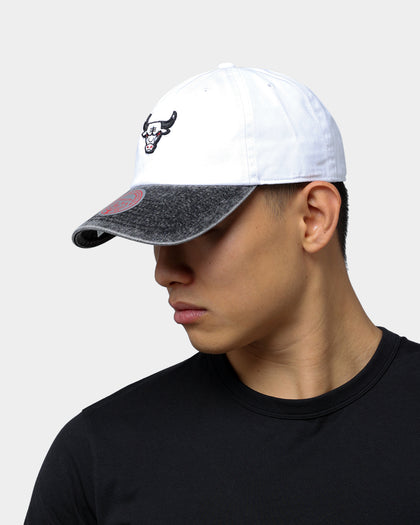 Mitchell & Ness Chicago Bulls Dad Hat Strapback White