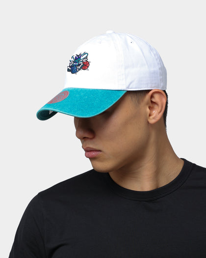 Mitchell & Ness Charlotte Hornets Dad Hat Strapback White