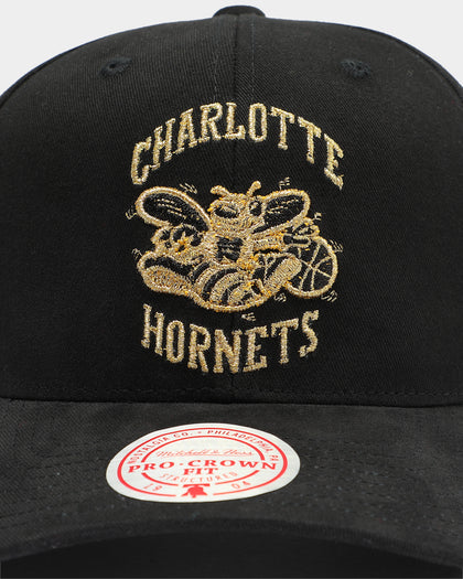 Mitchell & Ness Charlotte Hornets Rocker Step Pro Crown Snapback Black/Gold