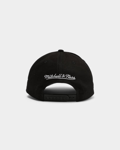 Mitchell & Ness Detroit Pistons Chin It Pro Crown Snapback Black