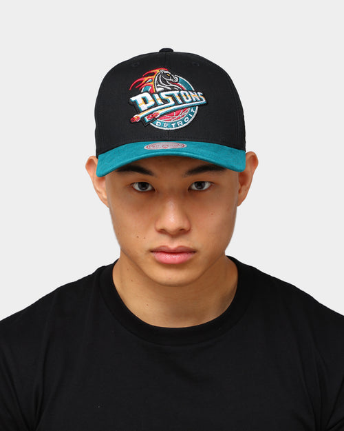 Mitchell & Ness Detroit Pistons Chin It Pro Crown Snapback Black