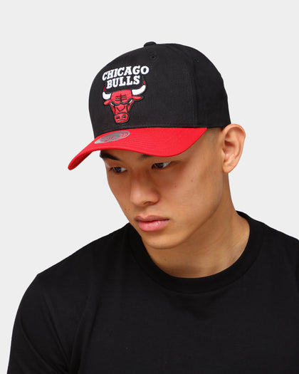 Mitchell & Ness Chicago Bulls Chin It Pro Crown Snapback Black