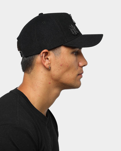 Men's New Era New York Yankees Velcro Patch 9FORTY A-Frame Snapback Black