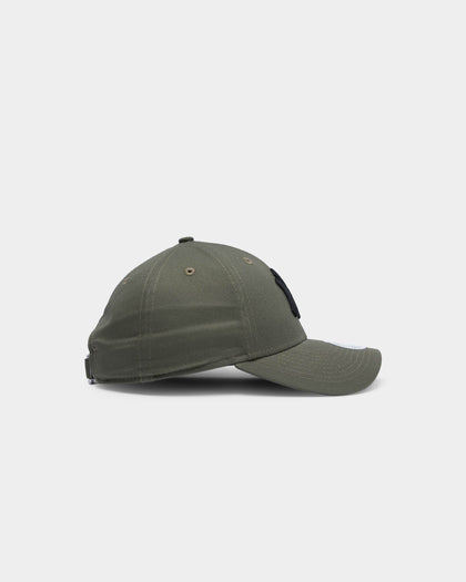 New Era Women's New York Yankees 9FORTY Strapback Olive/Black