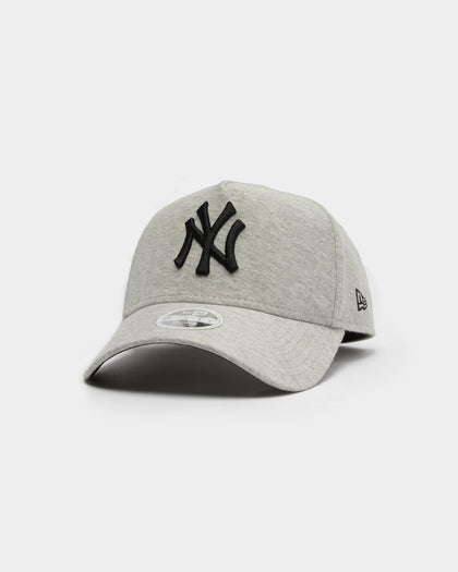 New Era Women's New York Yankees 9FORTY A-Frame Snapback Heather Grey/Black