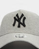 New Era Women's New York Yankees 9FORTY A-Frame Snapback Heather Grey/Black
