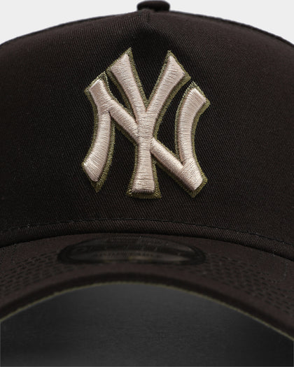 New Era New York Yankees 9FORTY A-Frame Snapback Black/Stone/Olive