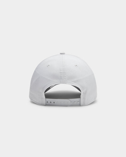 New Era Men's New York Yankees 9FORTY A-Frame Grey UV Snapback White/Scarlet