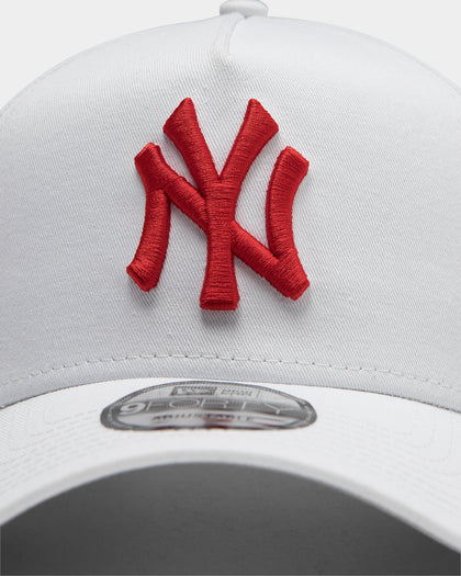 New Era Men's New York Yankees 9FORTY A-Frame Grey UV Snapback White/Scarlet