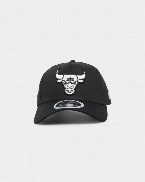 New Era Chicago Bulls 'Glow In The Dark Team Logo' 9FORTY A-Frame Custom Snapback Black/White