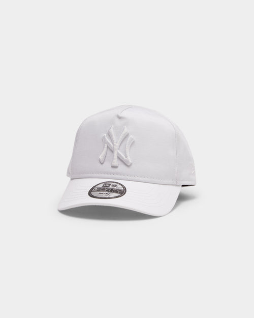 New Era Infant New York Yankees 9FORTY A-Frame Stretch Fit White/White