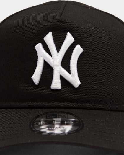 New Era Infant New York Yankees 9FORTY A-Frame Stretch Fit Black/White