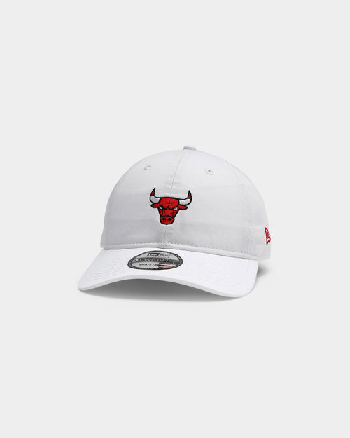 New Era Chicago Bulls Mini Logo 9TWENTY Strapback White