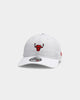 New Era Chicago Bulls Mini Logo 9TWENTY Strapback White