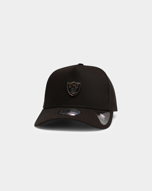New Era Raiders Metal Mini Badge 9FORTY K-Frame Snapback Black/Iridescent