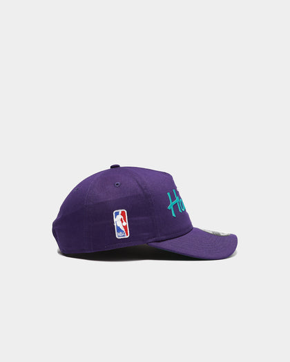 New Era Charlotte Hornets Script Old Golfer Snapback Purple