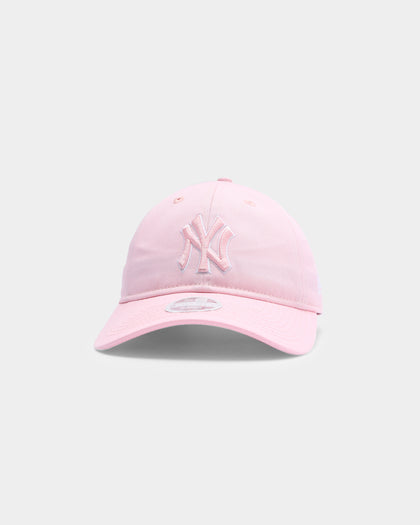 New Era Women's New York Yankees 9TWENTY Strapback Pink