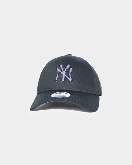 New Era Women's New York Yankees Black Rainbow 9FORTY Strapback Black/Rainbow Reflective