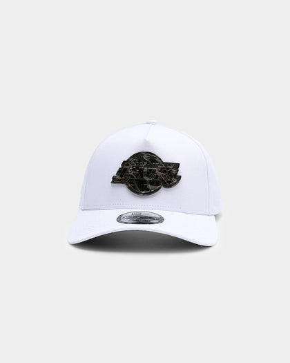 New Era Los Angeles Lakers Woodland Camo Badge 9FORTY A-Frame Snapback White