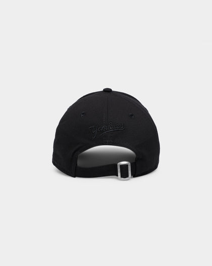 New Era New York Yankees 9FORTY Cloth Strapback Black/Black