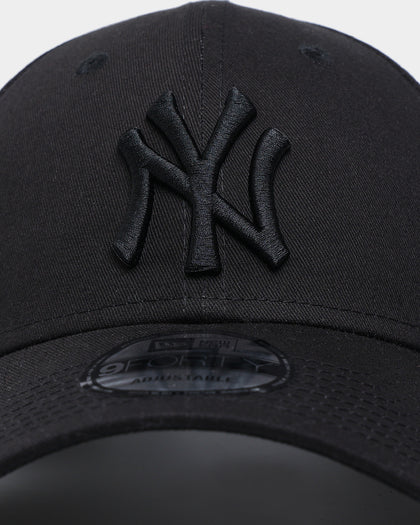 New Era New York Yankees 9FORTY Cloth Strapback Black/Black