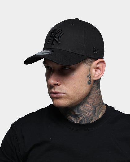 New Era New York Yankees 9FORTY Cloth Strapback Black/Black