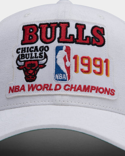 Mitchell & Ness Chicago Bulls '91 Champs Pro Crown Snapback White