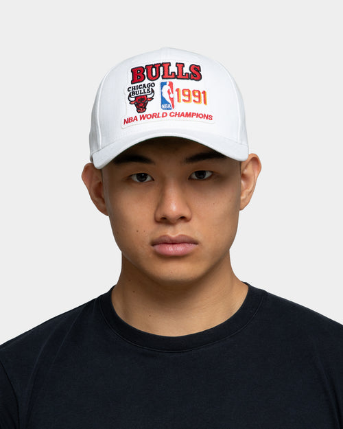 Mitchell & Ness Chicago Bulls '91 Champs Pro Crown Snapback White