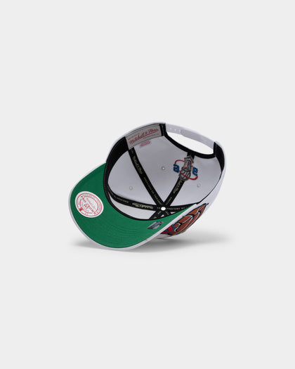 Mitchell & Ness Chicago Bulls '96 Champs Wave Pro Crown Snapback White