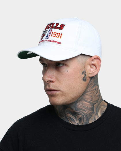 Mitchell & Ness Chicago Bulls '91 Champion Last Dance Deadstock Snapback White