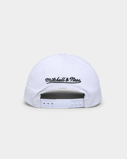 Mitchell & Ness Chicago Bulls '91-'92 Championship Last Dance Deadstock Snapback White