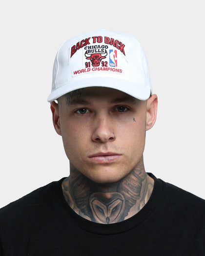Mitchell & Ness Chicago Bulls '91-'92 Championship Last Dance Deadstock Snapback White