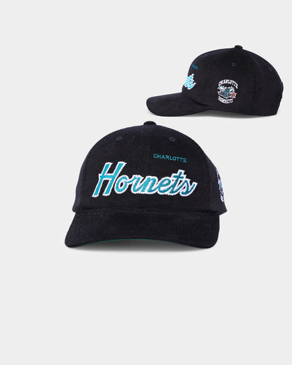 Mitchell & Ness Charlotte Hornets Corduroy Script Deadstock Snapback Black