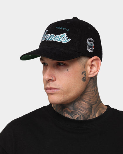 Mitchell & Ness Charlotte Hornets Corduroy Script Deadstock Snapback Black