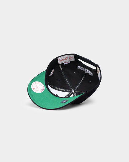 Mitchell & Ness Denver Nuggets Corduroy Script Deadstock Snapback Black