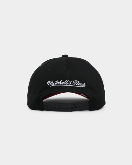 Mitchell & Ness Philadelphia 76ers 'Black Team Arch Design' Pro Crown Snapback Black/Red